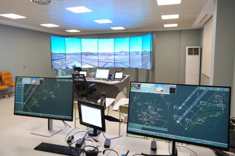 Bakan Uraloğlu: Milli eğitim simülatörü 3lü pist operasyonları için kullanılacak