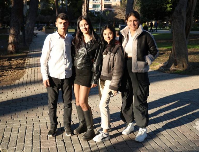 Bir yerde kar, tipi ve mahsur kalan araçlar; bir yerde ise 30 derecelik yaz havası