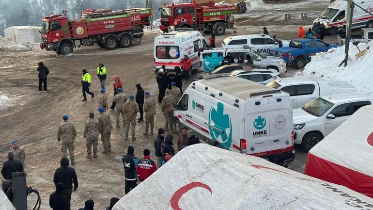 Bolu Kartalkayada yangın faciası Otelin kayak eğitmeni dehşet anlarını anlattı: Bazı öğrencileri bulamadım, korkuyoruz