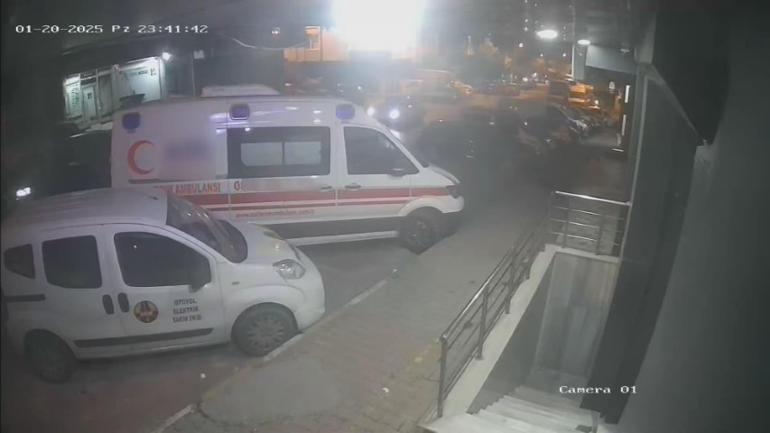 İstanbulda ambulansa silahlı saldırı Araçta çalışmaya korkar hale geldik
