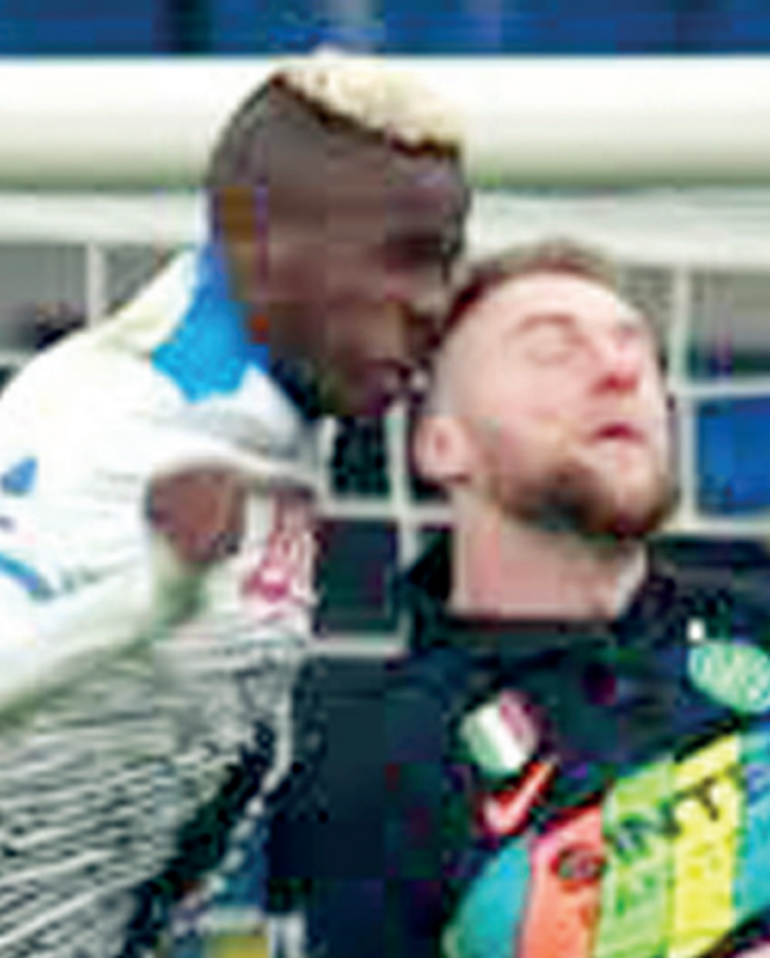 Victor Osimhenin maske takmasının sebebi Skriniar