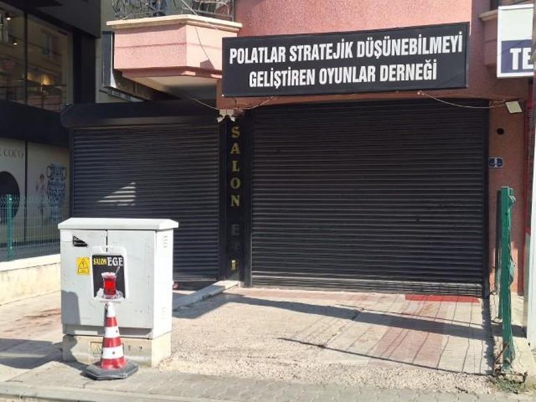 Kumar için borç para vermeyen akrabasını tüfekle öldürdü