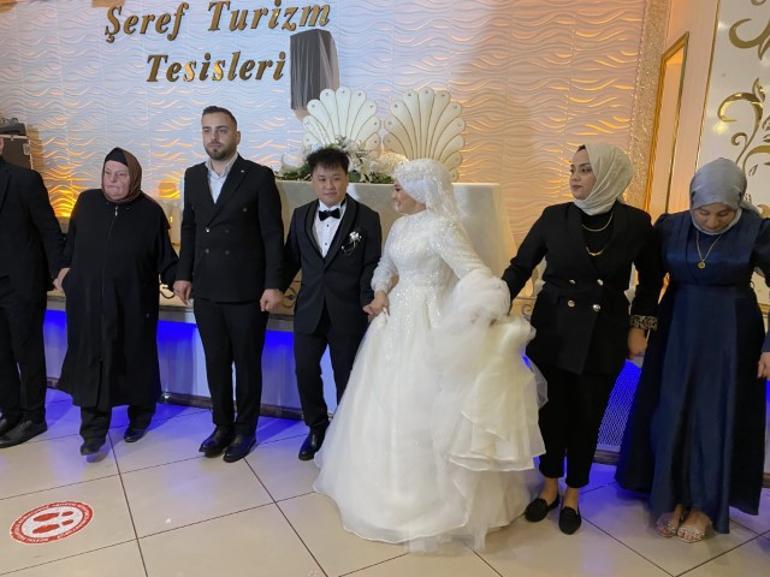 5 bin kilometre uzaktan gelen aşk: Müslüman olup Taha ismini alarak Neslihan ile evlendi