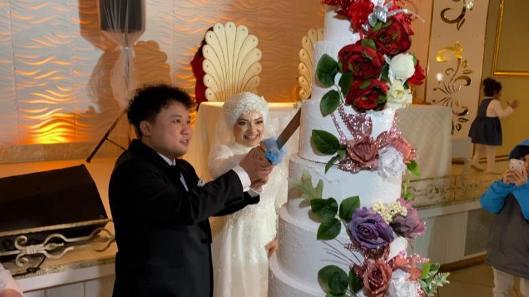 5 bin kilometre uzaktan gelen aşk: Müslüman olup Taha ismini alarak Neslihan ile evlendi