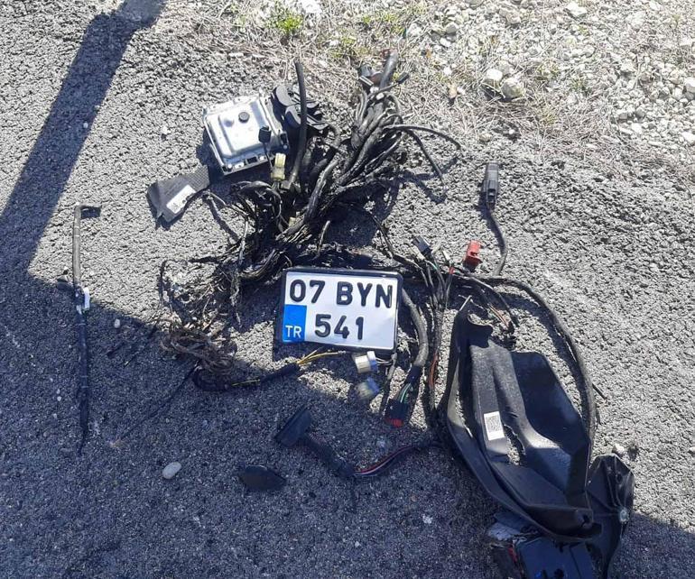 Dün İzmir bugün Antalya... İki polis memuru aynı felakete kurban gitti Cenaze töreninde göz yaşartan anlar