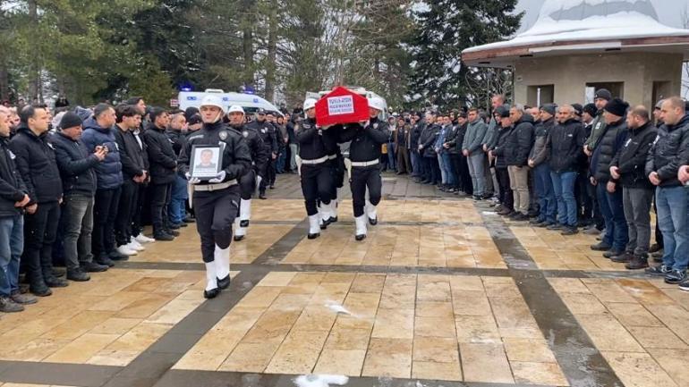 Dün İzmir bugün Antalya... İki polis memuru aynı felakete kurban gitti Cenaze töreninde göz yaşartan anlar