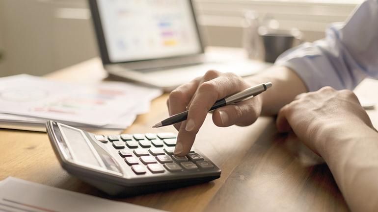 Mevduatta Merkez’i sollayan faiz düşüşü