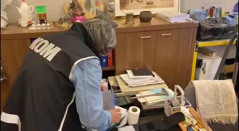 Antalyada kendilerini memur olarak tanıtıp 90 milyon TL dolandırdılar: 14 kişi tutuklandı