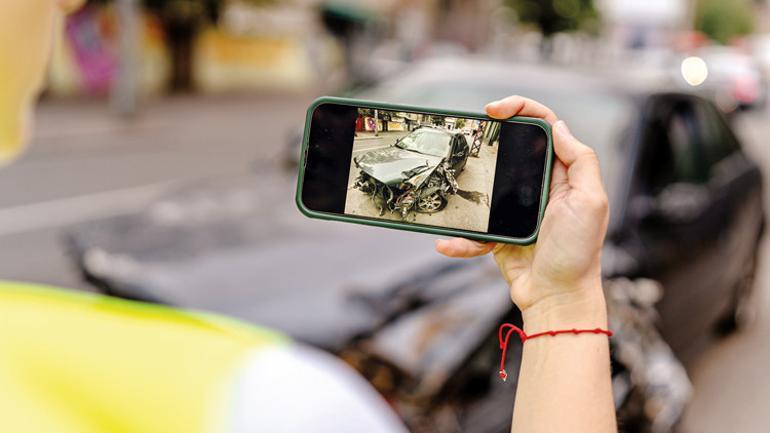 Kaza avcıları: Trafik kazası tutanaklarını hukuksuzca satın alıp kazazedeleri dolandırıyorlar