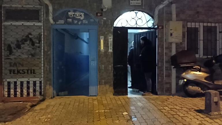 Küçükçekmecede korku dolu anlar 7 katlı bina tahliye edildi