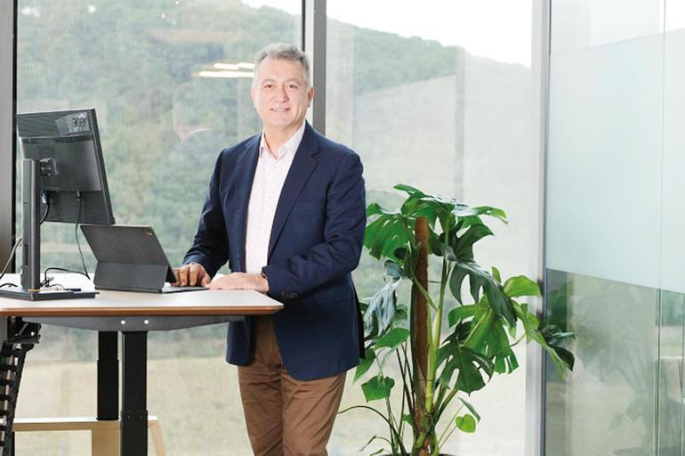 Mercedes-Benz’den 2025 pazar tahmini... ‘Tereddütlü iyimseriz’