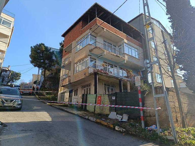 Pendikte duvarlarından ses gelen 4 katlı bina tahliye edildi