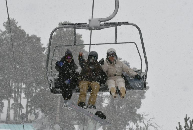 Kayak merkezlerinde en fazla kar kalınlığının ölçüldüğü yer belli oldu En soğuk nokta da oldu