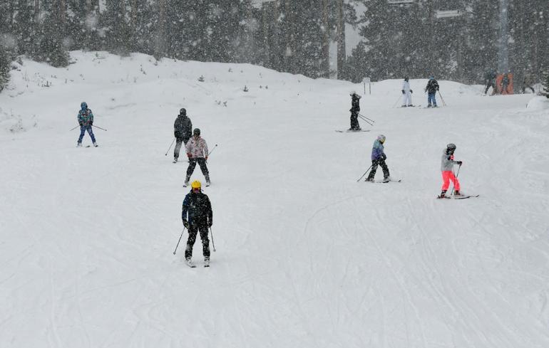 Kayak merkezlerinde en fazla kar kalınlığının ölçüldüğü yer belli oldu En soğuk nokta da oldu