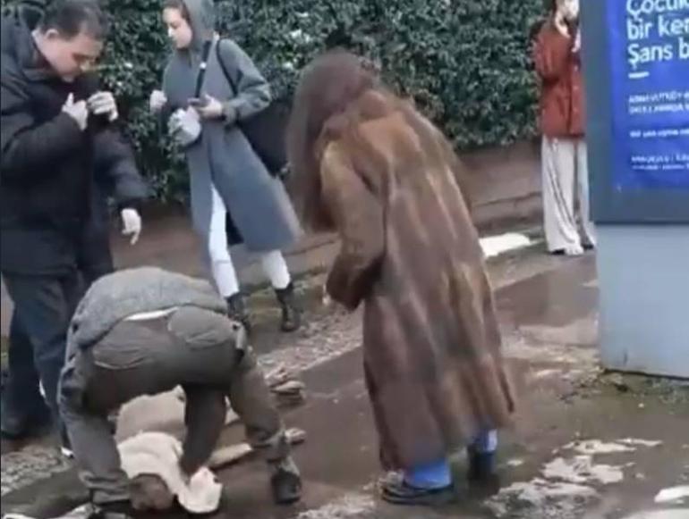 Kadıköy ve Beşiktaşta elektrik dehşeti: Kaldırımda yürüyen köpekler akıma kapıldı, 1i öldü