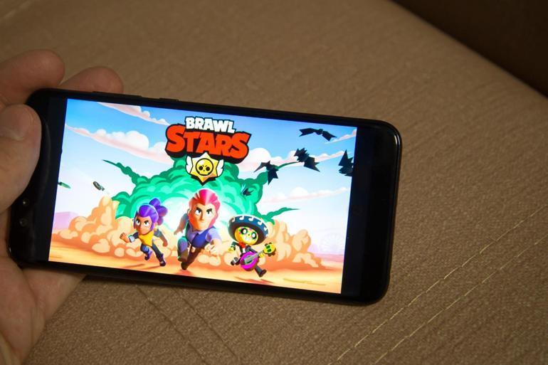 Brawl Stars tehlikesi: Telefona gelen mesajlar dehşete düşürdü Astrolog Aygül Aydın’ın oğlunu da hedef aldılar | İzlerini nasıl kaybettiriyorlar