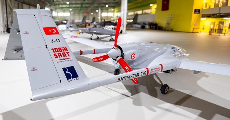 Jandarmanın semalardaki gözü bayrağı devretti... Yeni Bayraktar TB2 hediye edildi