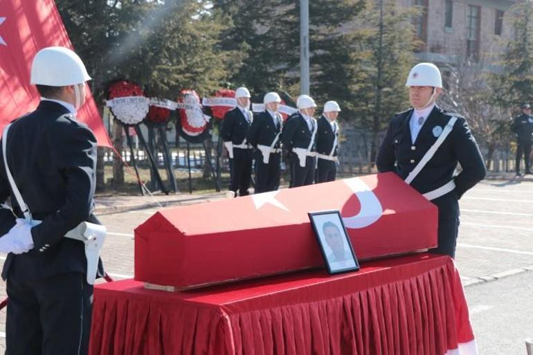 Operasyonda kalp krizi geçirip şehit olan polis memuru İbrahim Birol için tören