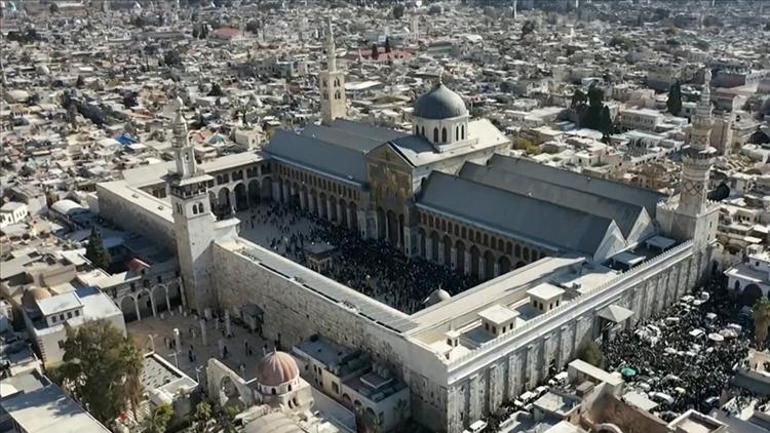 Umayyad Mosque's 5,500 square meters of specially produced carpets from Turkey