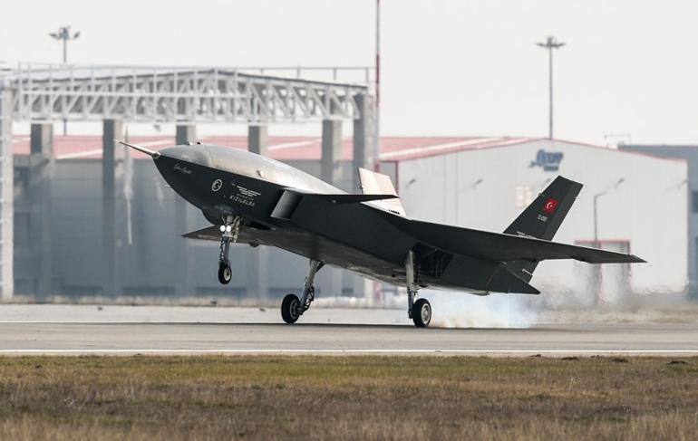 Bayraktar Kızılelmanın uçuş testleri başarıyla devam ediyor