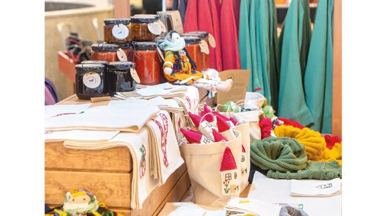 Nevruz köyünün Kale gibi kadınları