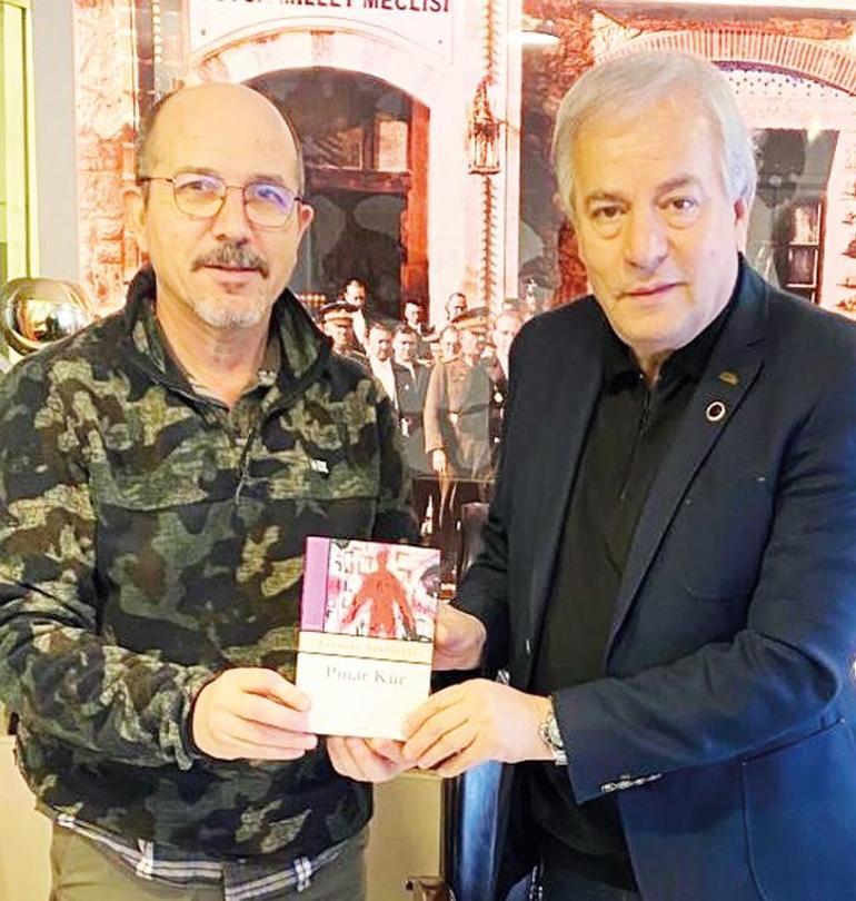 Kayıp imzalı roman sahibine ulaştı