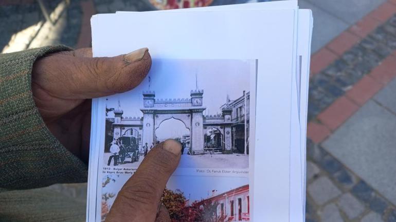 1913 yılından kalma....73 yaşındaki adam, çocukken dedesinin verdiği fotoğrafı çoğaltıp satıyor
