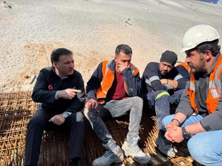 Tren tüneli inşaatına kaya düştü: 1 ölü, 1 yaralı var