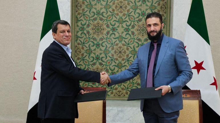 Dördüncü maddede kritik detay ABDnin onayı sonrası imzayı attı... Mazlum Abdi Şama hava aracıyla ulaştı