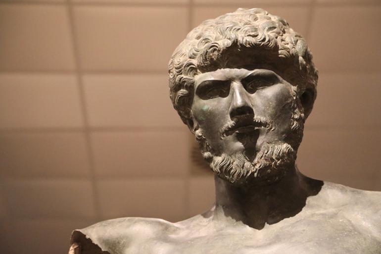 Bakan Ersoy: 2018’den bu yana yaklaşık 8.967 eseri ait olduğu topraklara geri getirdik