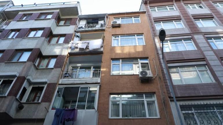 Fatihte çöken duvarın molozları arasında bulundu: Tam 793 yıllık... | Burada daha fazlasının olduğunu düşünmeliyiz