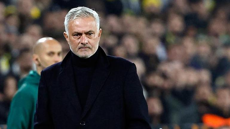 Jose Mourinhodan gündem yaratacak Galatasaray ve şampiyonluk sözleri: Normal koşullarda açık ara farkla şampiyon olurduk