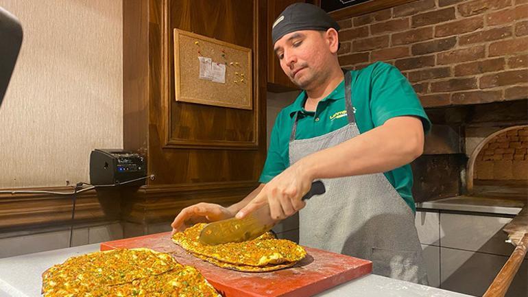 İstanbulda lahmacun fiyatları arasında inanılmaz fark 60 TLye de var 250 TLye de... İşte semt semt fiyatlar