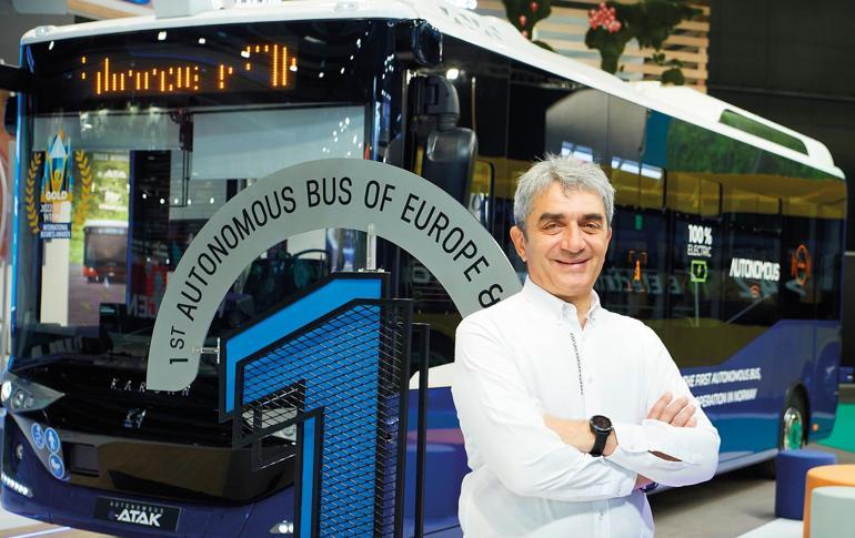 Mercedes-Benz’in yapay zekâlı yeni CLA’sı sürücülerin ruh halini anlayacak... Direksiyona yapay zekâ geçti