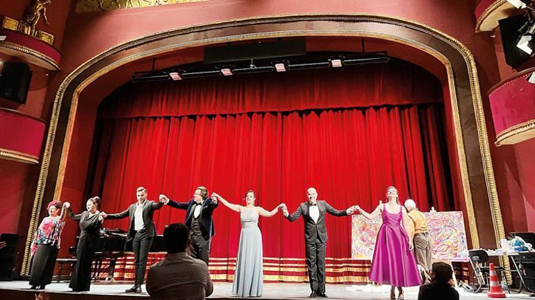 Ünlü soprano genç sanatçılarla yaşayacak... Bir dönemin siyaset ve iş dünyası bu vakıftaydı