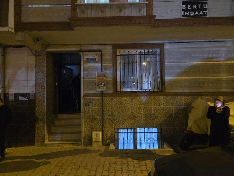 Esenyurtta kız arkadaşını yaralayıp, annesini öldürdü