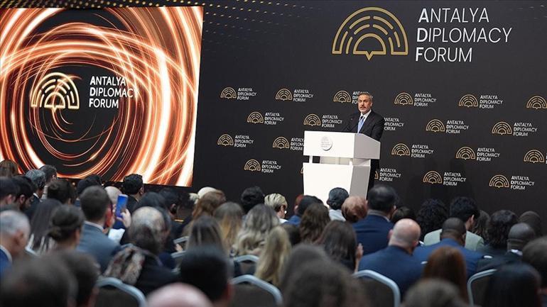 Son dakika... Dışişleri Bakanı Hakan Fidandan Trump-Erdoğan görüşmesine ilişkin açıklama