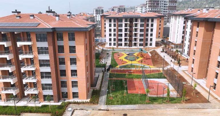 Bakan Kurum: Ebrar Sitesinin yerine güvenli konutlarımızı yaptık