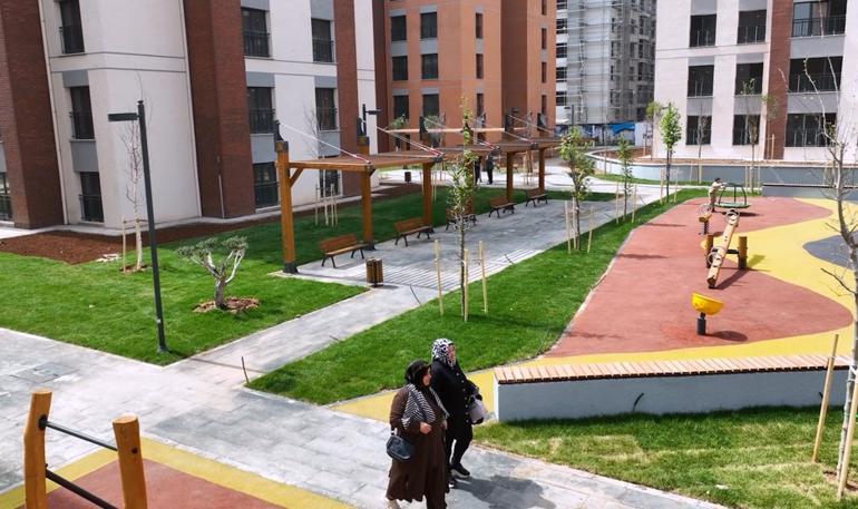 Bakan Kurum: Ebrar Sitesinin yerine güvenli konutlarımızı yaptık