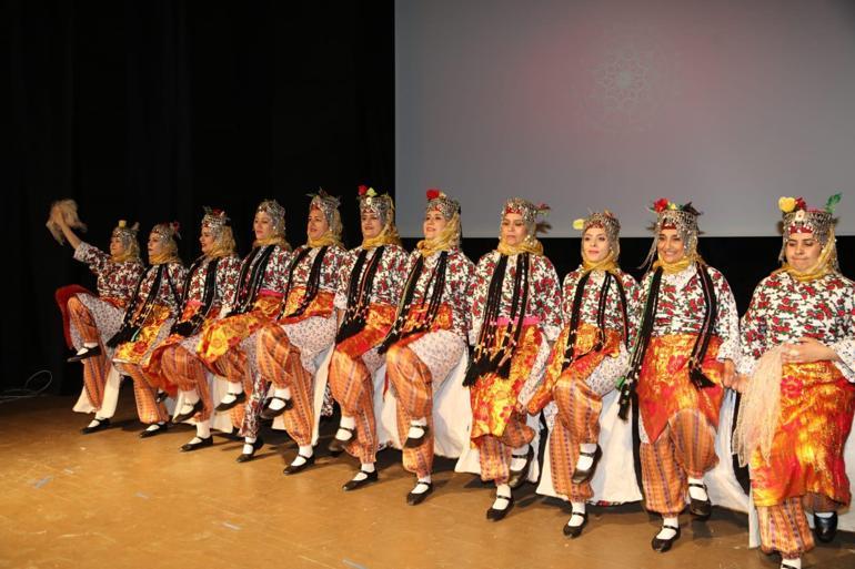Ankara Haberleri - Ankara Maarif Orkestrası Halk Dansları Topluluğu Gölbaşı' nda sahnede... Her nota bu toprakların hikâyesini anlatıyor - Yerel Haberler