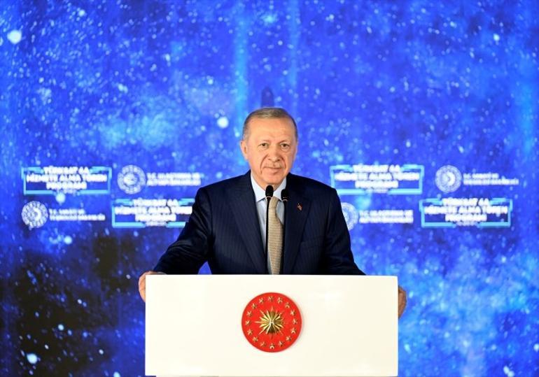 Son dakika... Cumhurbaşkanı Erdoğan: Geçmişte bedel ödeten bayat senaryolar tedavüle konulmaya çalışılıyor