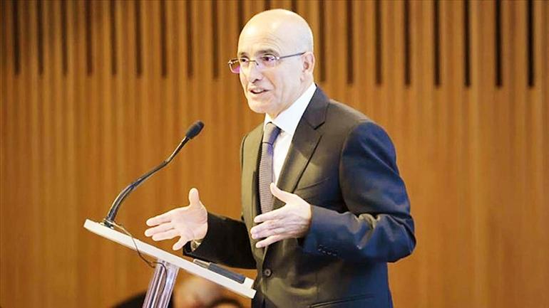 Bakan Şimşek yatırımcıların hikâyesi olan ülkelere odaklanacağını söyledi... Türkiye pozitif ayrışacak