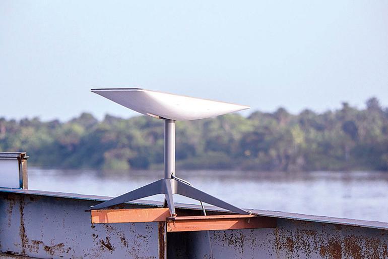 Elon Musk ve Jeff Bezos’un uyduları internetin kurallarını yeniden yazacak... İnternet rekabeti fezaya çıktı