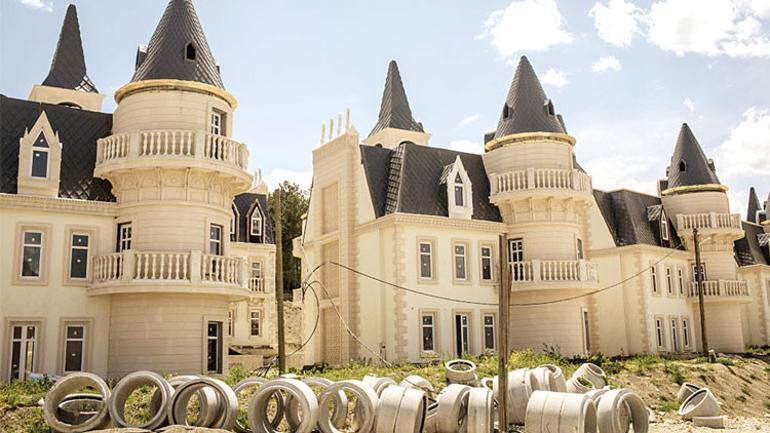 Villa doland�r�c�lar�na 885 y�l istendi: �Peri masal��n�n hayalet �atolar�