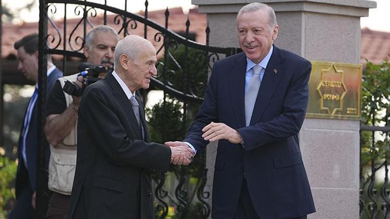 Son dakika... Cumhurbaşkanı Erdoğan, MHP lideri Bahçeli ile görüştü