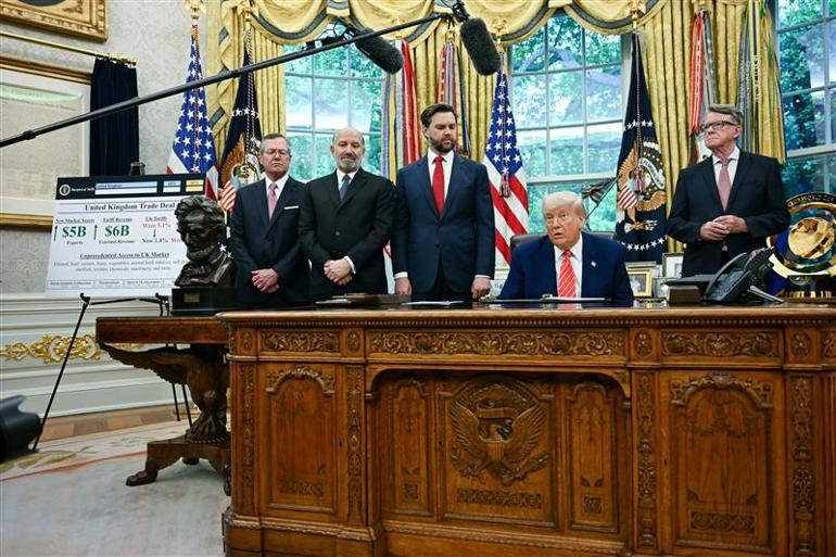 Trump dünyayı sarsacak demişti... İşte merakla beklenen duyuru