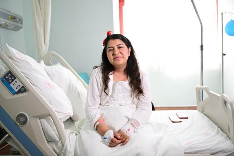Türkiyede ilk kez gerçekleşti: Genç kadın doktorların risk uyarısını göze aldı, en büyük hayaline kavuştu