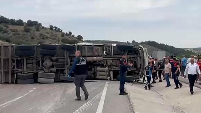 Son dakika... Çanakkale’de zincirleme kaza: 8 kişi hayatını kaybetti