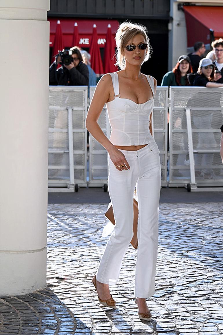 Ünlü modelin yeni imajı… İstediğini giyemeyince saçını değiştirdi