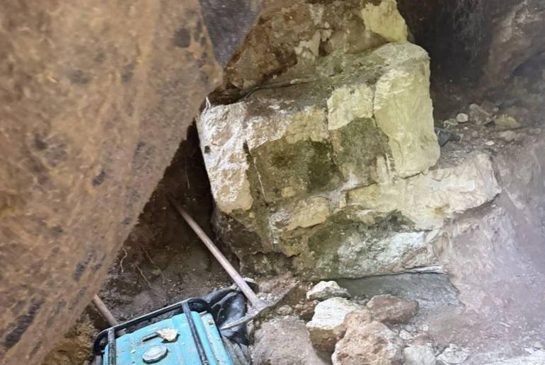 Bu sefer adres İstanbul Ormanda kazı yapıp bulmuşlar... Jandarma 4 kişiyi suçüstü yakaladı